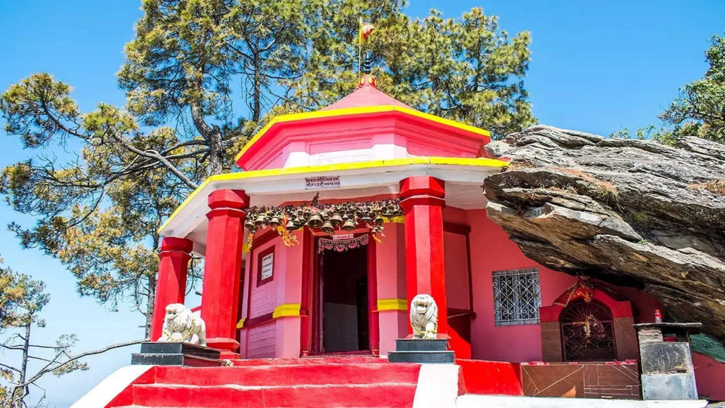 Kasar Devi Temple (Kausani)