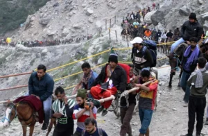 Pros and Cons of Hiring a Pony Palki for Amarnath Yatra